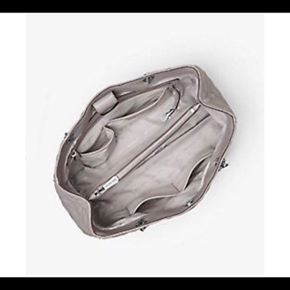 Michael Kors Susannah Gray Purse - Picture 2 of 7